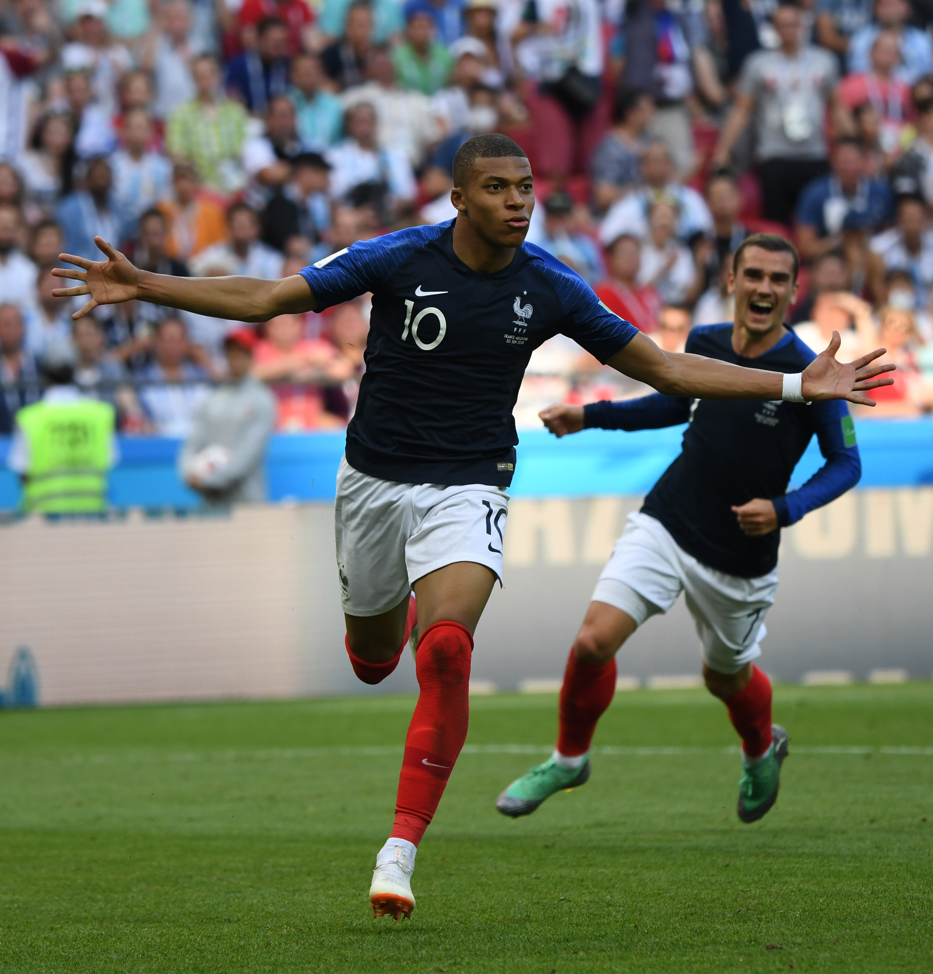 骑士后场双坑！加兰13中2&鲍尔9中1，外线合计16中2