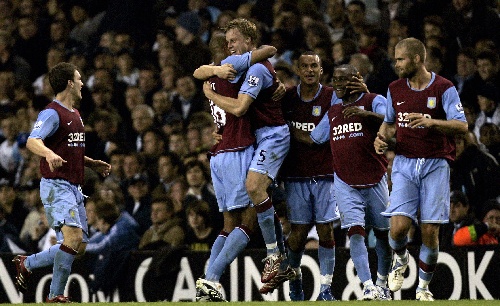 带队6战4胜重回积分榜榜首，穆斯卡特当选中超9／10月最佳教练（率队近6战4胜重返榜首，穆斯卡特荣膺中超9-10月最佳主帅）