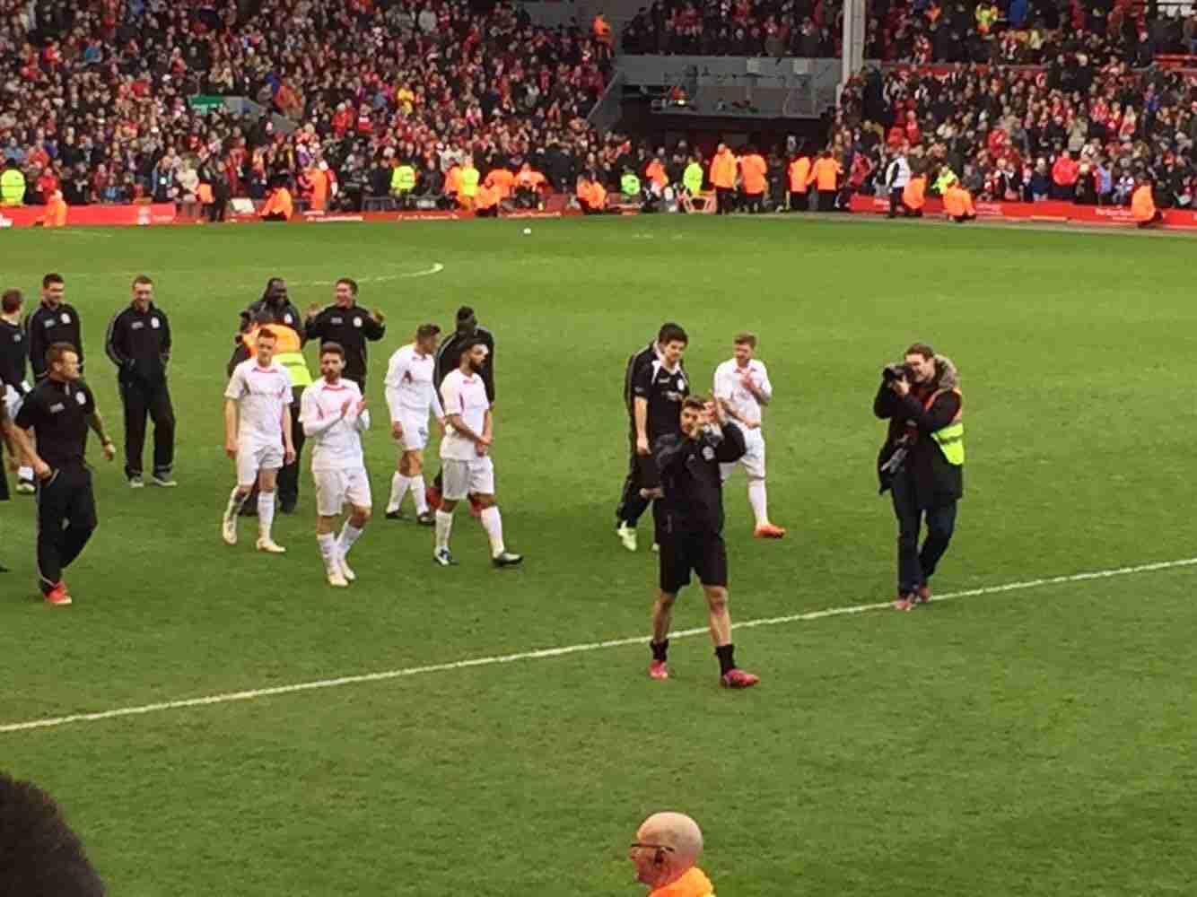 爱国之心！谷爱凌回应夺赛季首冠：中国队包揽前三，很自豪很开心