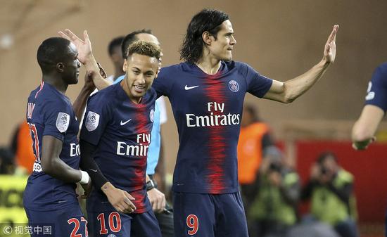 亨克主帅芬克正式下课，本季比甲十八队无任何教练执教超过一年（亨克主帅芬克官宣下课：本季比甲18队主帅无一人执教超过一年）