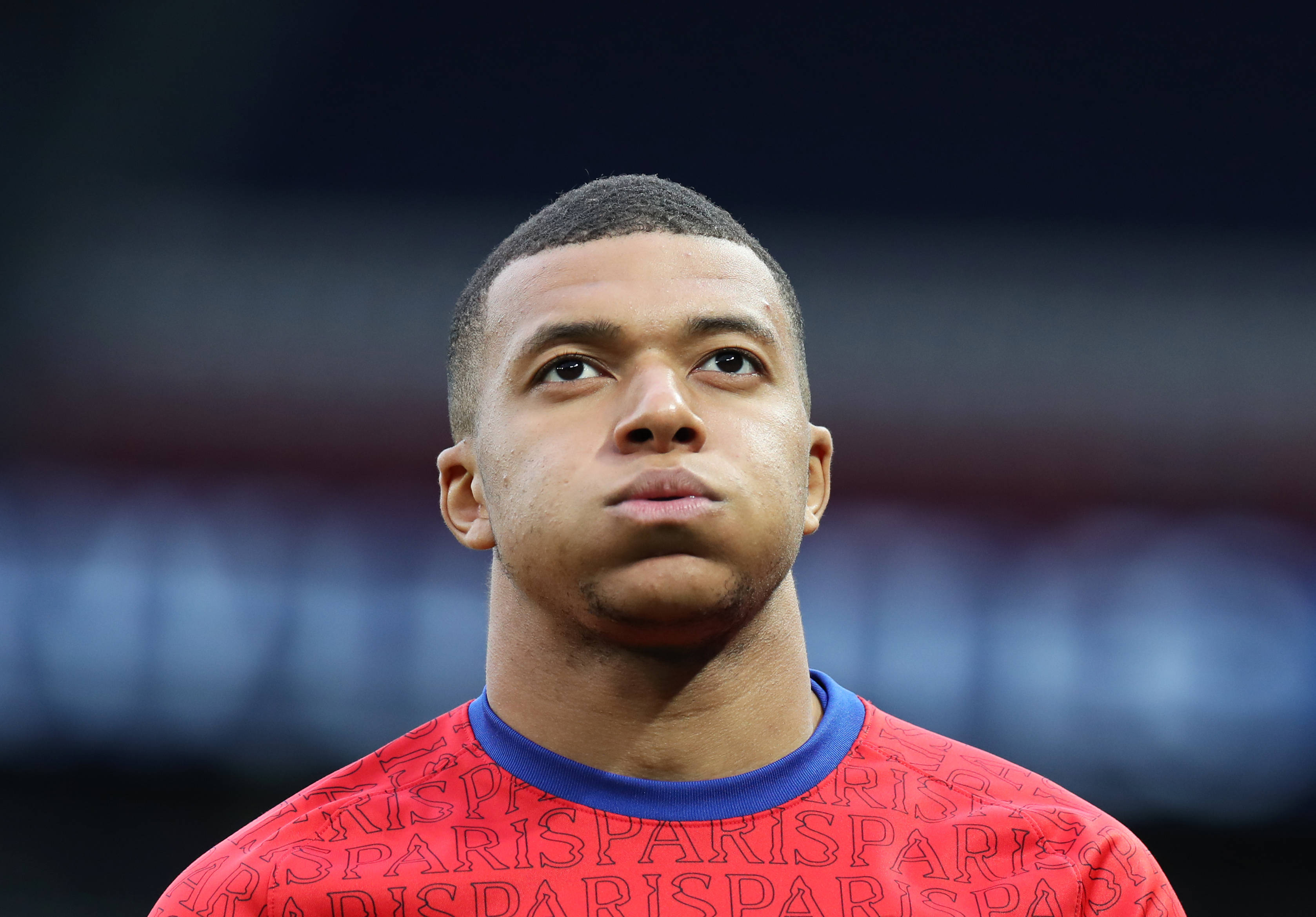 拜仁欧冠战巴黎大名单：凯恩领衔，诺伊尔、卡尔在列（拜仁欧冠迎战巴黎大名单：凯恩压阵，诺伊尔、卡尔在列）