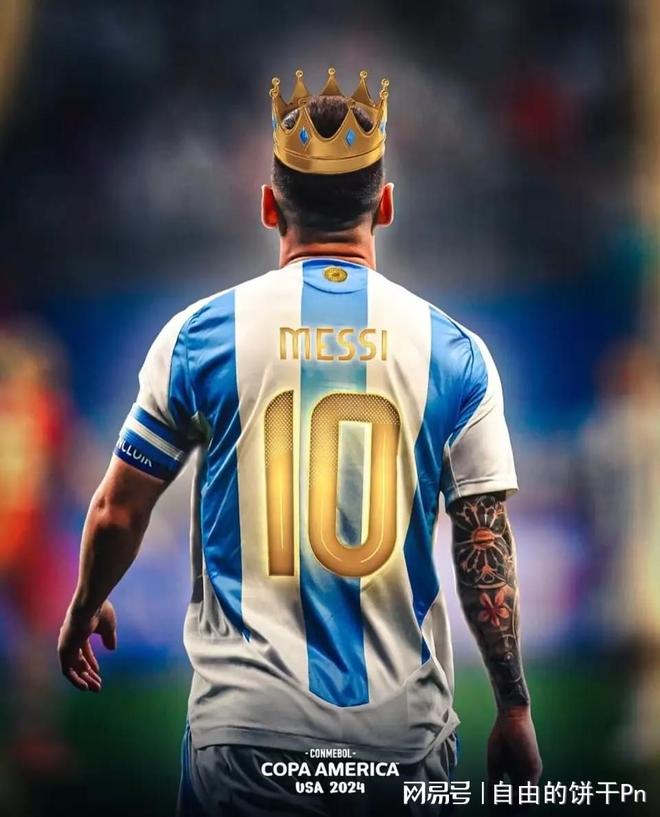 队友疯狂给他做掩护