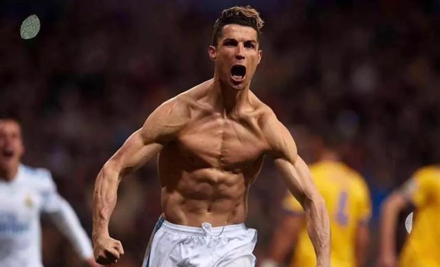 斯洛特：最后时刻我们更像9人应战，很多判罚取决于裁判临场（斯洛特：收官阶段我们形同九人作战，判罚多依裁判临场尺度）