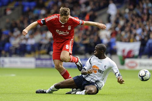 ESPN：曼联重点关注边翼卫引援，并且有7名中场目标