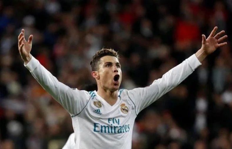 足球TOP：制造100粒进球最快的十大球星！C罗梅开二度！（足坛榜：最快制造100球的十大球星，C罗独中两元！）