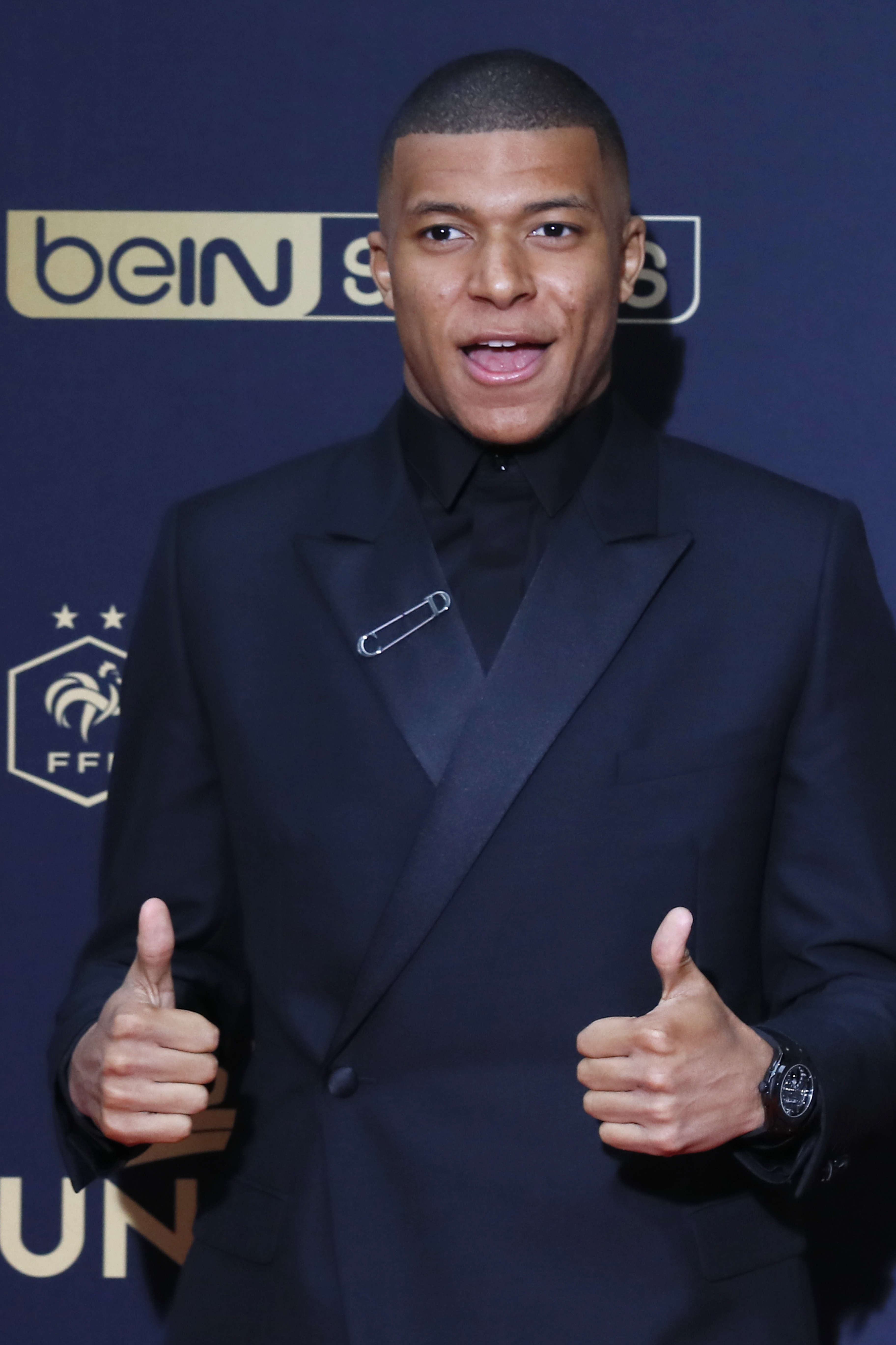 带队深陷降级区，队报：南特主帅卡斯特罗已被解雇